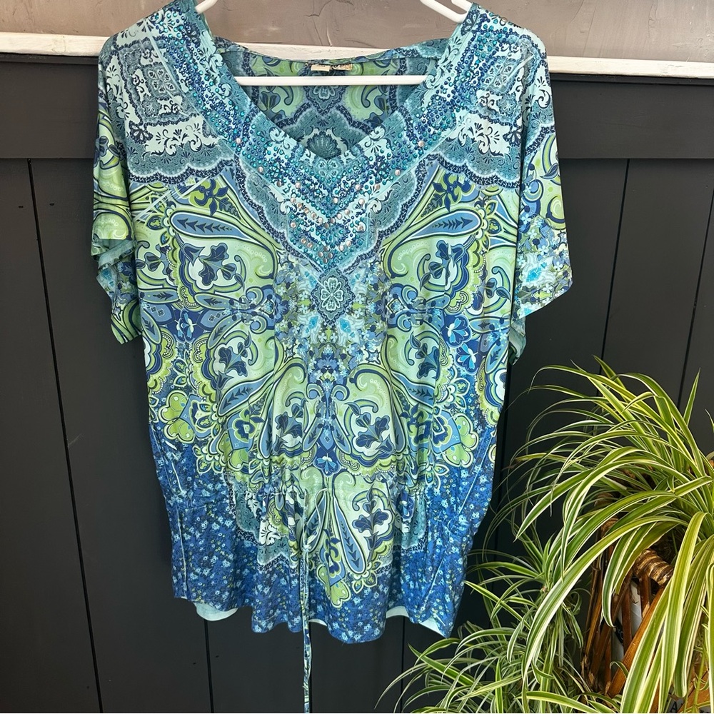 Live & Let Live Top L Tie Waist Rhinestones Rivets Blue Green Pullover Blouse